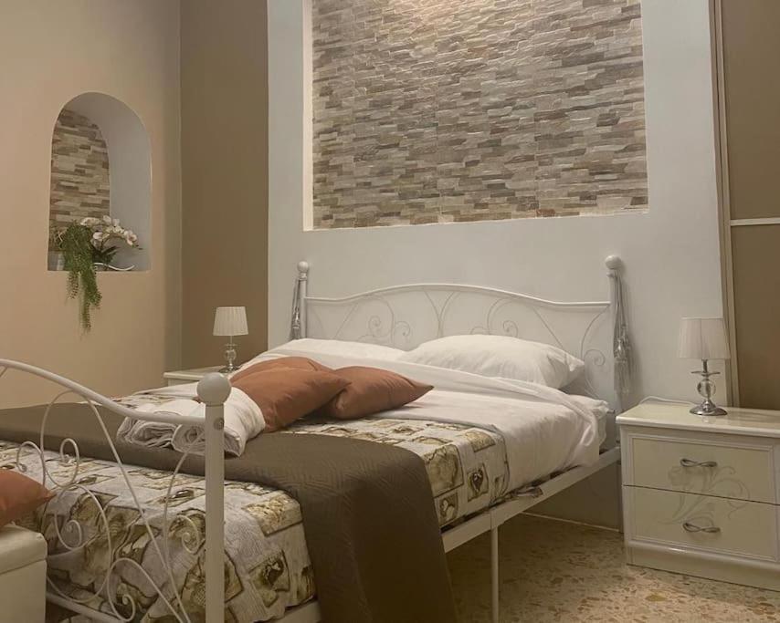 B&B Palazzo Veliero Al Castello Torremaggiore ภายนอก รูปภาพ