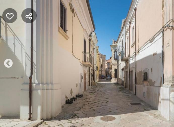 B&B Palazzo Veliero Al Castello Torremaggiore ภายนอก รูปภาพ